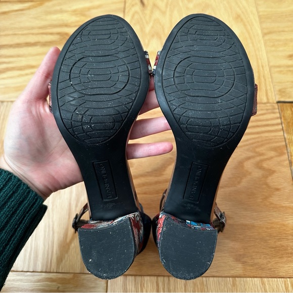 Bandolino Multicolor Floral Block Heel - Picture 4 of 10